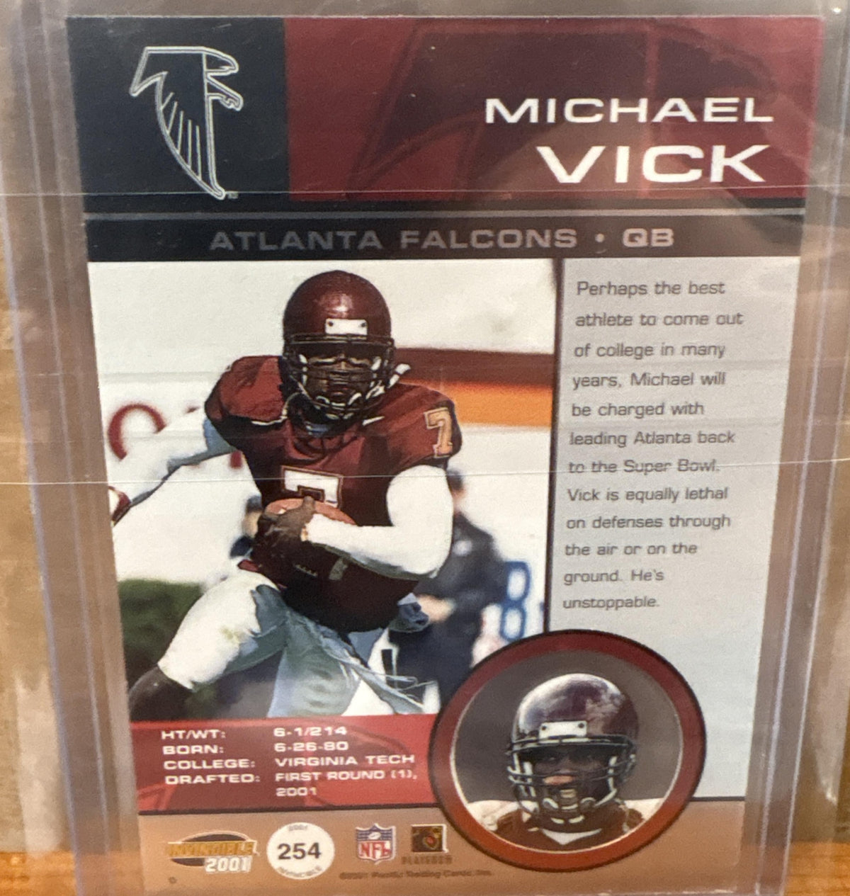 2001 Pacific Invincible Michael Vick #254 Red 107/199 RC Falcons