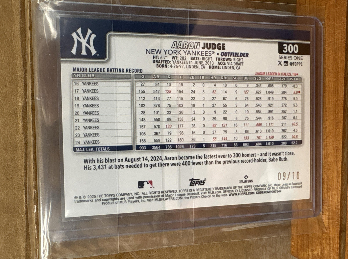 2025 Topps Aaron Judge #300 Black Diamante 9/10 Yankees