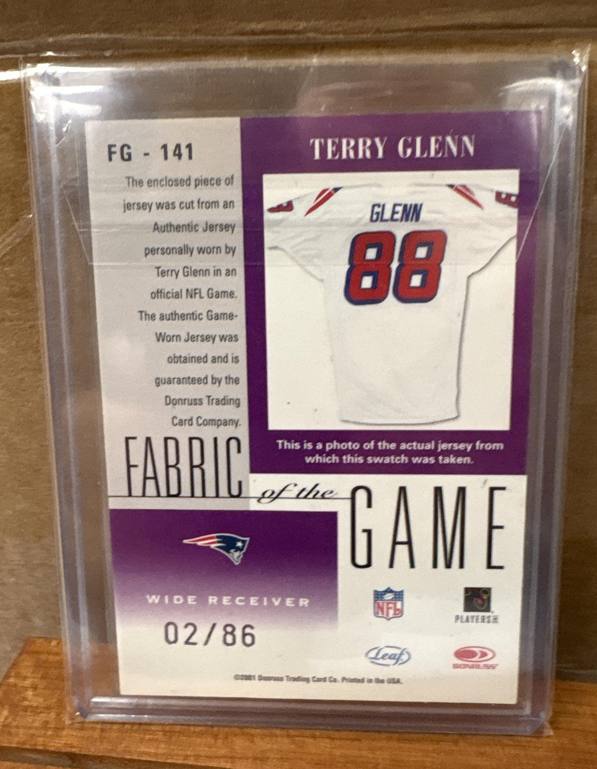 2001 Leaf Certified Materials Terry Glenn #FG-141 Fabric of the Game /86