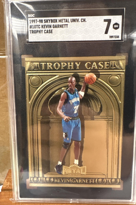 1997 Skybox Metal Universe Championship Kevin Garnett #1 TC Trophy Case SGC 7