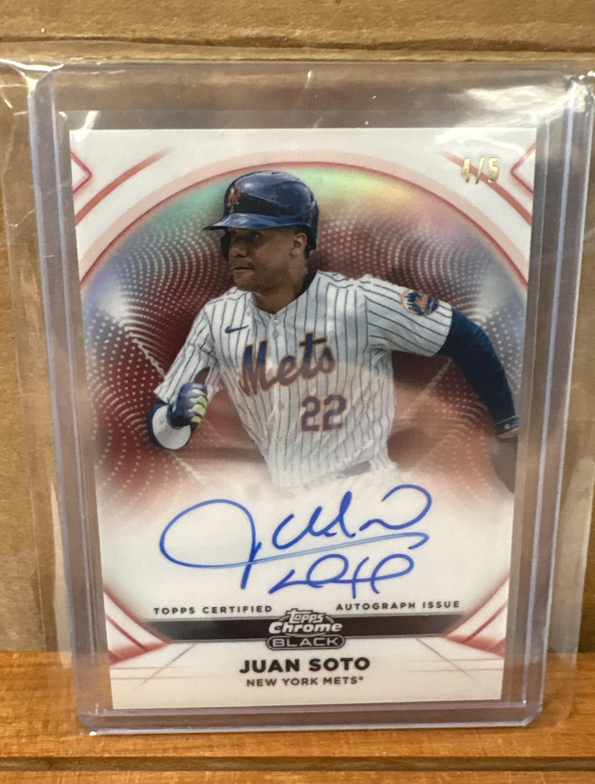 2025 Topps Chrome Black Juan Soto #IVA-JS Ivory Auto Red Trim Refractor 4/5 Mets