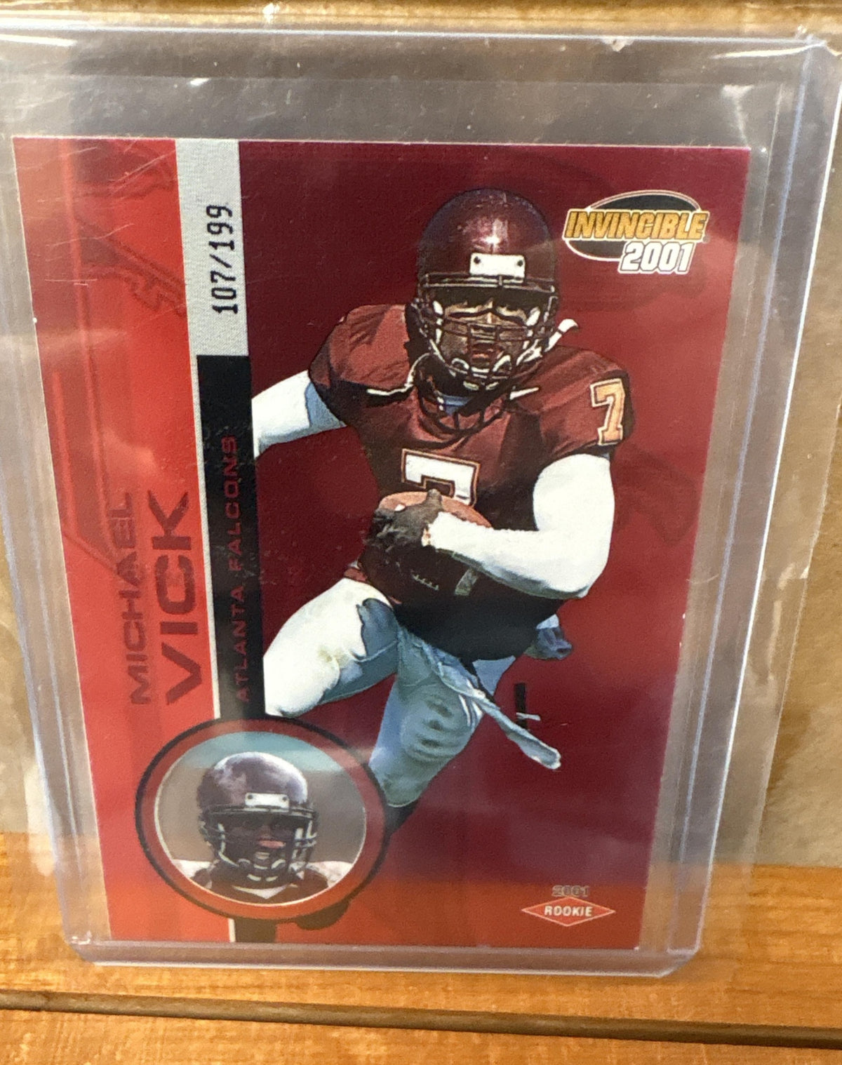 2001 Pacific Invincible Michael Vick #254 Red 107/199 RC Falcons