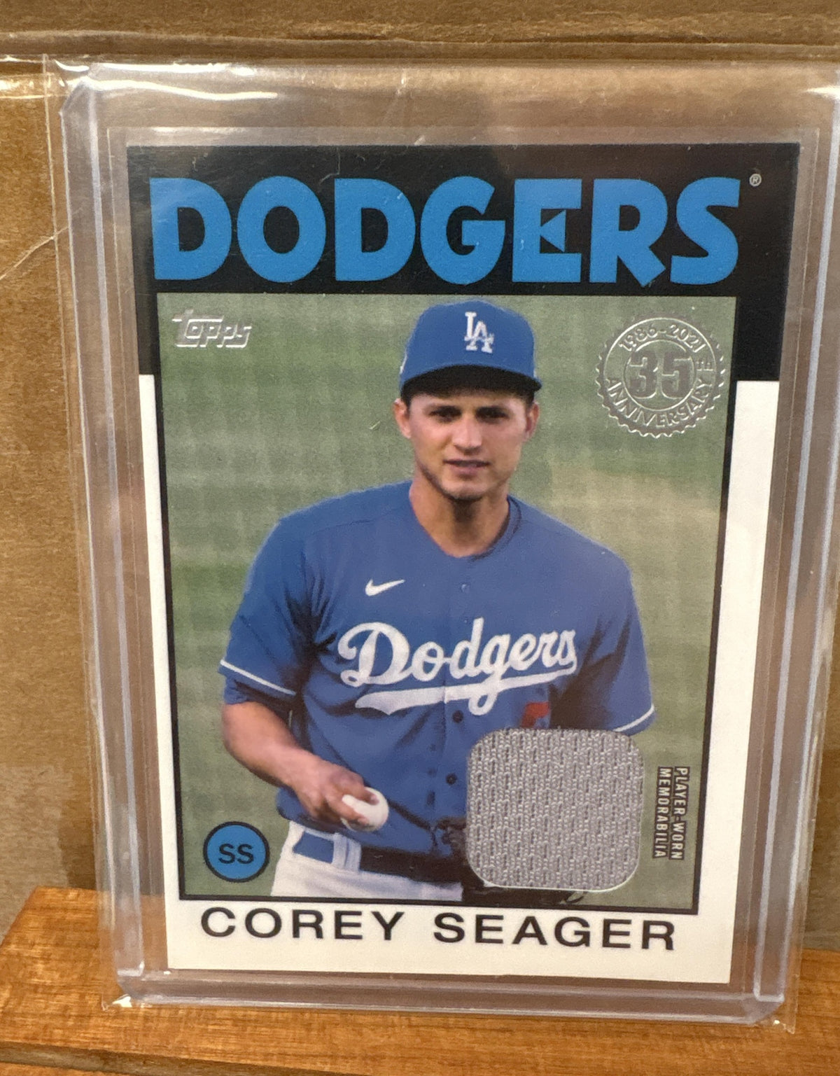2021 Topps Corey Seager #86R-CS 1986 Baseball 35th Ani Relics Series One MEM