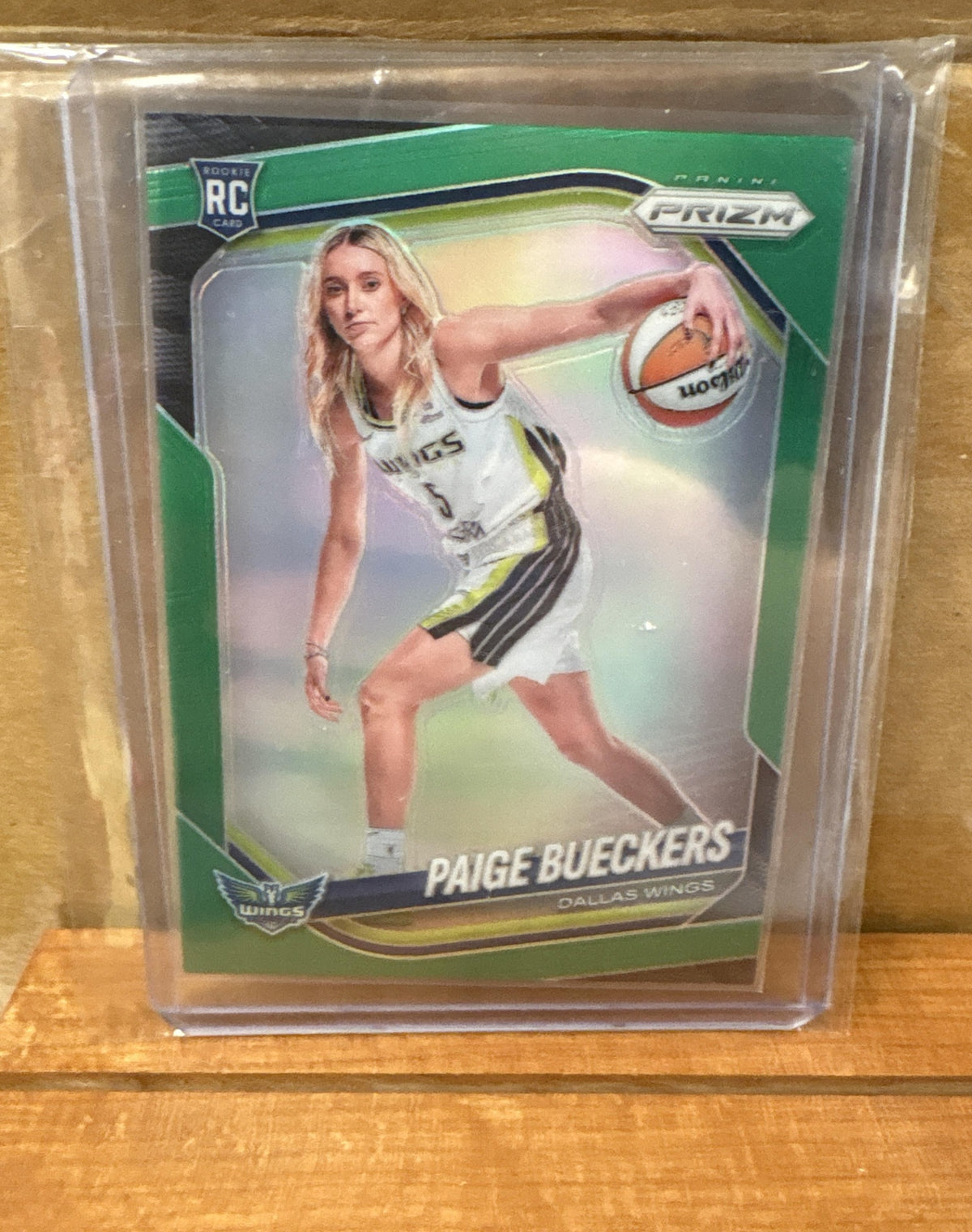 2025 Panini WNBA Prizm Paige Bueckers #147 Green RC Wings